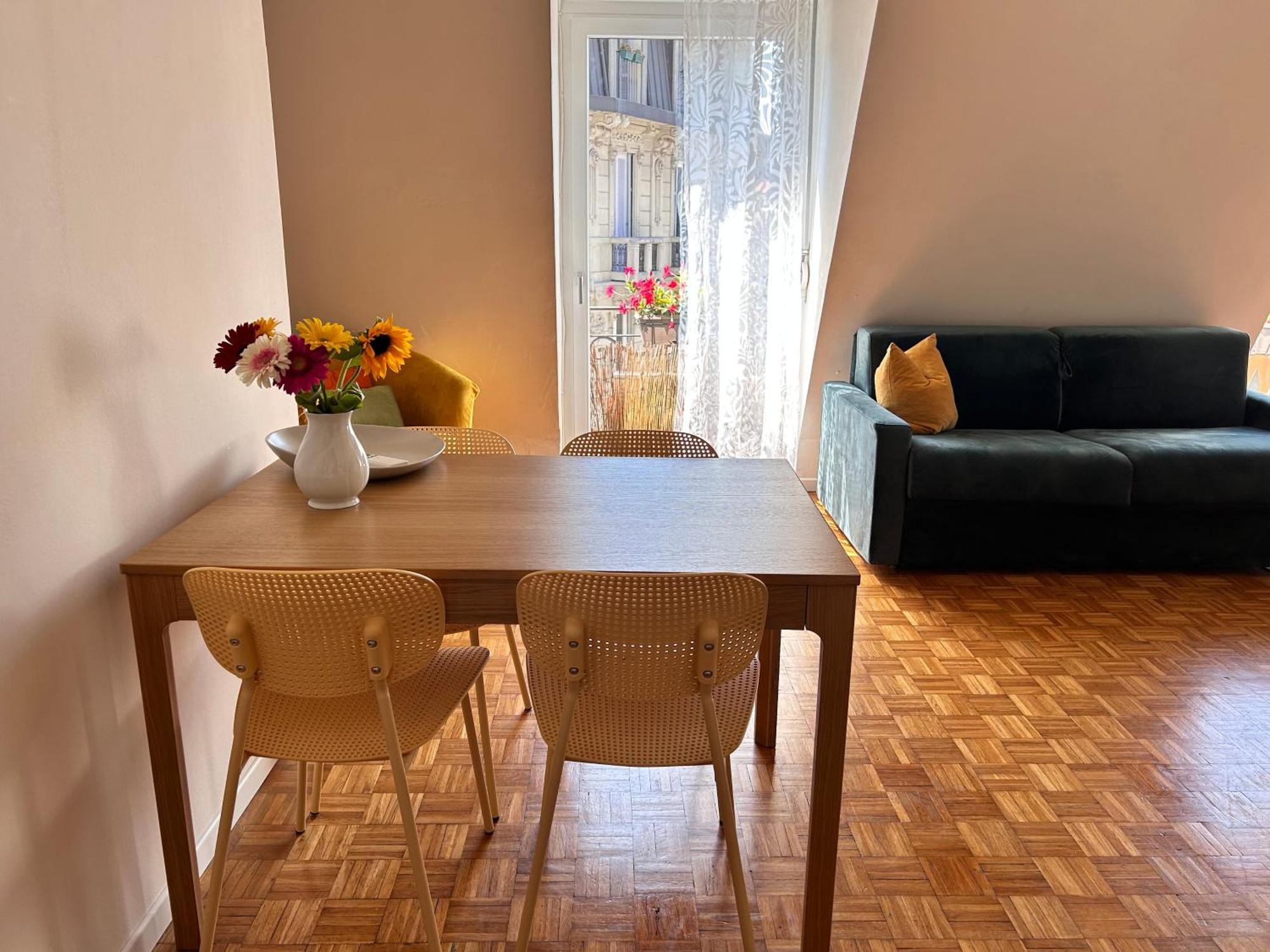 Easy Isola, For An Easy Milano